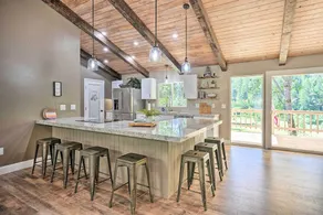 Beautiful Large close to Skiing / Wine Tasting! - Image 3