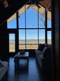 Beautiful Cabin with Breathtaking Views of Lake! - Image 2