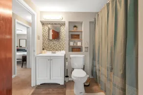 NEWLY REMODLED 3BD Home Walk To ProMedica Hospital - Image 4