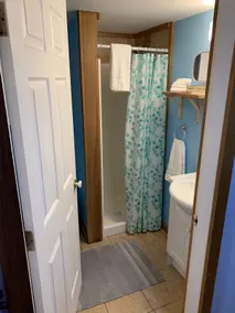Robin's Nest Guest Suite - Image 5