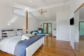 Private & Exotic Island Home Close to Beach Access - Image 4