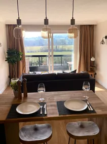 Stunning Mountain View Apartment- free parking - Image 4