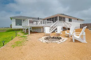 Bayview Home | Private | Hot tub, Deck, Fire-pit - Image 5