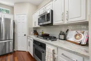 1 mile from everything!• Dining • Family Friendly - Image 4