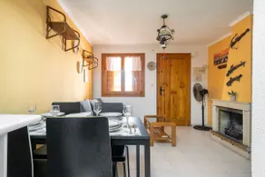 Nice house with an indoor fireplace - Image 5