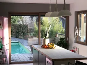 Contemporary ★ house with heated pool ★ - Image 5