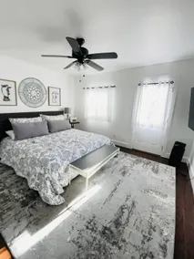 Peaceful 2/2 Guesthouse w/ King Bed & (3) 65” TVs - Image 2