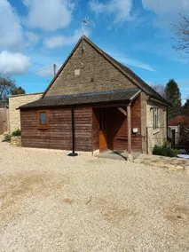 Delightful one bedroom cottage in Cotswold village - Image 3