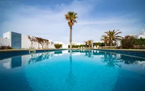 Waterfront Villa • Sunset • Monthly - Image 2