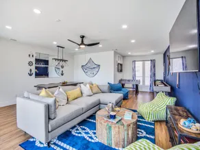 Lakefront Heath Retreat - Image 3