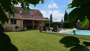  Coucou Cottage lovely stylish cottage with private garden and a pool - Image 4