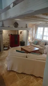 Coucou Cottage lovely stylish cottage with private garden and a pool - Image 3