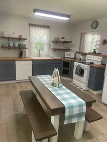 Cozy Farmhouse near Dry Falls! New Fiber Internet! - Image 5