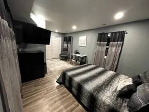 Cozy Retreat National Harbor and DC Pet|Backyard - Image 3