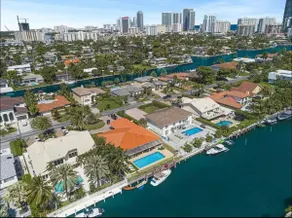 HERMES WATERFRONT Luxurious Villa w/6BR+4BA - Image 2