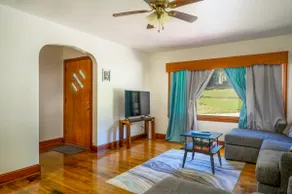 Cute Comfy House - Image 3