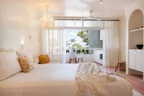 Club Tropical - Newly renovated Studio Apartment - Image 2
