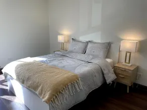 McCormick Entire 3 Bedroom w/ Free Parking | Loop - Image 5