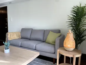 McCormick Entire 3 Bedroom w/ Free Parking | Loop - Image 2