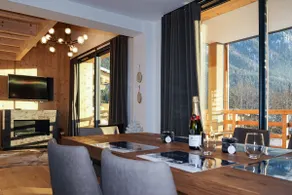 CHAMONIX Résidence La Cordée avec Piscine et Spa - Appartement 126 - Image 2