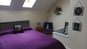Modern 3 bedroom home *EVcharging* Garden, Parking - Image 4
