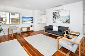 Spacious New 2 bedroom Kings Beach Townhouse ZF2 - Image 2