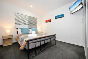 Spacious New 2 bedroom Kings Beach Townhouse ZF2 - Image 3
