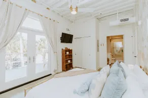 You Me & The Sea! Perfect for Families! 4 Pools! - Image 3