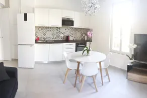 Private Jacuzzi & Garden | Parking | near Nice - Image 4