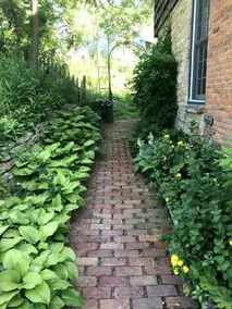 Historic townhouse in the heart of Mineral Point - Image 2