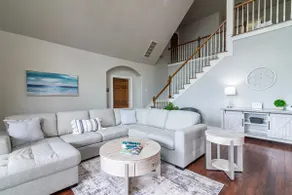 Stunning Skiatook Lake Three Story Getaway - Image 2