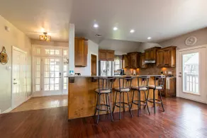 Stunning Skiatook Lake Three Story Getaway - Image 5