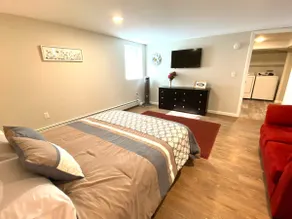 Lovely 3 Bedroom Apartment with a great location! - Image 5