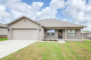 Elegant new home with 3/2 with a covered porch - Image 2