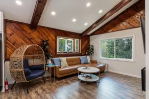 Quiet & Modern Cabin Near Wineries - Fire Pit and BBQ - Image 3