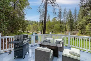 Quiet & Modern Cabin Near Wineries - Fire Pit and BBQ - Image 2