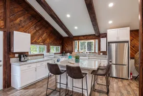 Quiet & Modern Cabin Near Wineries - Fire Pit and BBQ - Image 5