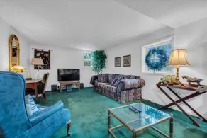 Lovely quiet apartment with large patio and garden - Image 5