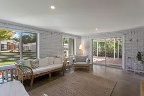 Stylish Beach House with 2 Kitchens & Yard - Image 3