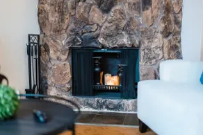 Comfy Classy Alaskan suite - Image 5