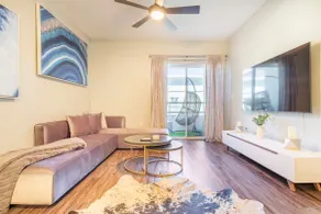 Modern Luxurious Condo by Six Flags Magic Mountain - Image 2