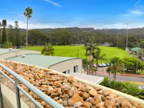 Superb 3 bedroom apartment with ocean views & pool - Image 3