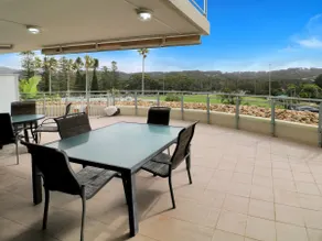 Superb 3 bedroom apartment with ocean views & pool - Image 2