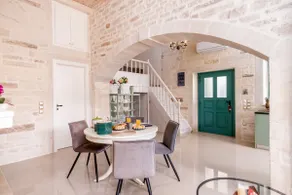 Cozy Secret Home with Jetted Tub - Image 3