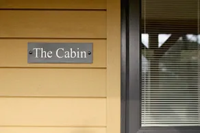 Newly built luxury cabin - Image 2