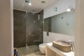 Fishermen Escape, 1-2 bed apt Zante town centre - Image 2