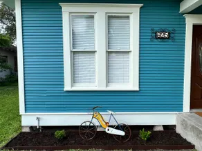 Spacious 2 Bedroom Home With All The Amenities. - Image 3