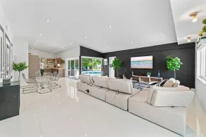 Casa Joia | Heated Pool | 15m Beach | 5m to shul - Image 3