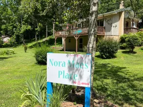 ”Nora Mae's Place” a Charming Creekside Get Away - Image 2