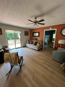 ”Nora Mae's Place” a Charming Creekside Get Away - Image 5